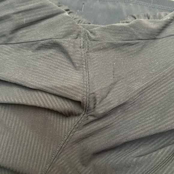 Lululemon Beyond the Studio Jogger Black Size 8 - Picture 12 of 14